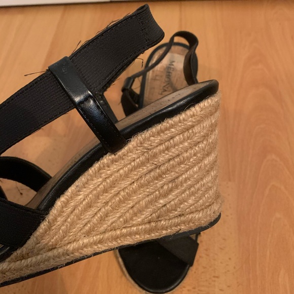 Open-toes strapped wedges - Picture 3 of 4